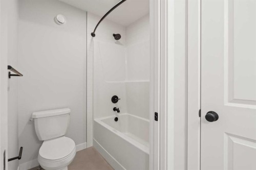 219 Silver Spruce Grove Sw, Calgary, AB 