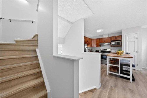 11 Copperfield Court Se, Calgary, AB - Indoor Photo Showing Kitchen