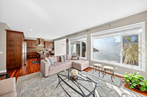 21 Panamount Street Nw, Calgary, AB - Indoor Photo Showing Living Room