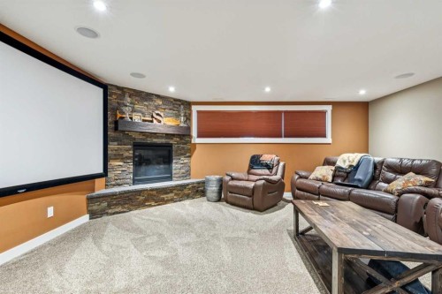 1507 Cayuga Drive Nw, Calgary, AB - Indoor With Fireplace