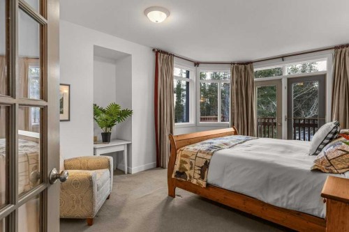 965 Lawrence Grassi Ridge, Canmore, AB - Indoor Photo Showing Bedroom