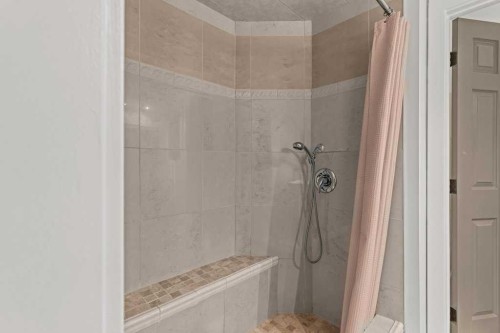 965 Lawrence Grassi Ridge, Canmore, AB - Indoor Photo Showing Bathroom