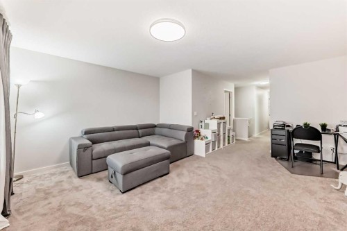 54 Seton Manor Se, Calgary, AB 