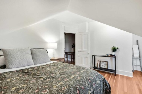 725 Macleod Trail Sw, High River, AB - Indoor Photo Showing Bedroom