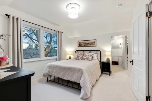 725 Macleod Trail Sw, High River, AB - Indoor Photo Showing Bedroom