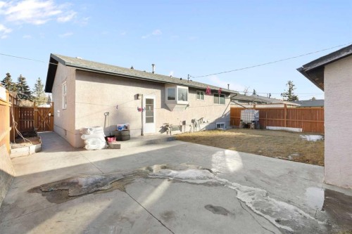 6124 Maddock Drive Ne, Calgary, AB - Outdoor