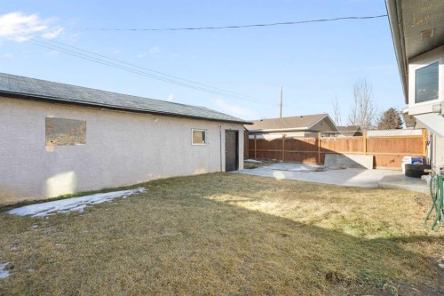 6124 Maddock Drive Ne, Calgary, AB - Outdoor