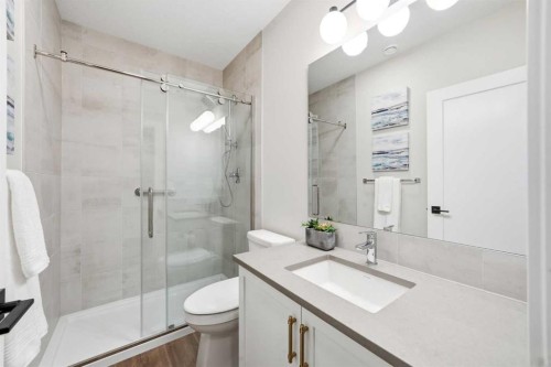 108 Quartz Crescent, Cochrane, AB - Indoor Photo Showing Bathroom