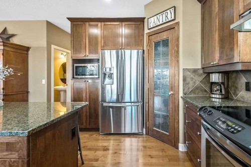 718 Hamptons Bay Se, High River, AB 