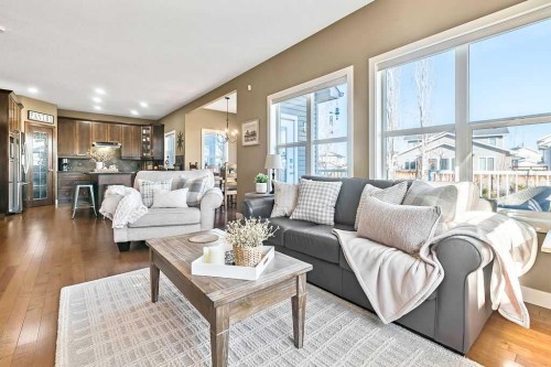 718 Hamptons Bay Se, High River, AB 