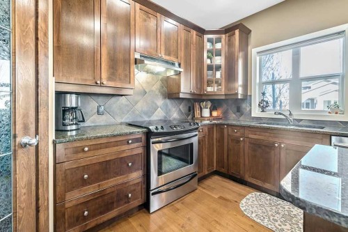 718 Hamptons Bay Se, High River, AB 