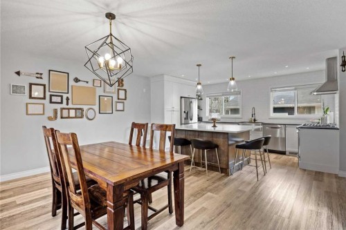 123 Sackville Drive Sw, Calgary, AB - Indoor Photo Showing Dining Room