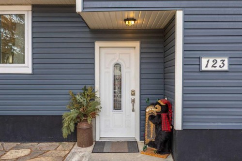 123 Sackville Drive Sw, Calgary, AB - Outdoor