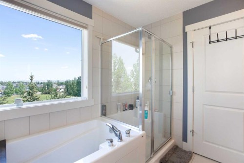62 Panamount Road Nw, Calgary, AB - Indoor Photo Showing Bathroom