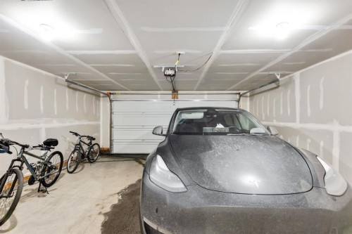 620 Copperstone Manor Se, Calgary, AB - Indoor Photo Showing Garage