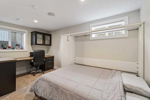 7 Westminster Place Sw, Calgary, AB - Indoor Photo Showing Bedroom
