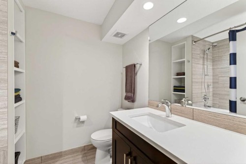 7 Westminster Place Sw, Calgary, AB - Indoor Photo Showing Bathroom