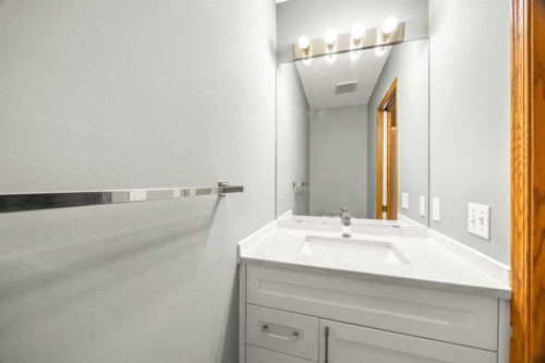 36 Arbour Wood Crescent Nw, Calgary, AB - Indoor Photo Showing Bathroom