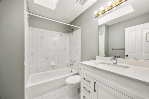 36 Arbour Wood Crescent Nw, Calgary, AB - Indoor Photo Showing Bathroom