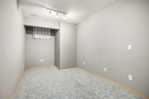 36 Arbour Wood Crescent Nw, Calgary, AB - Indoor Photo Showing Other Room