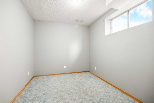 36 Arbour Wood Crescent Nw, Calgary, AB - Indoor Photo Showing Other Room
