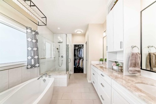 58 Chapala Crescent Se, Calgary, AB - Indoor Photo Showing Bathroom