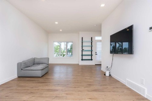 408 Greenbriar Common Nw, Calgary, AB - Indoor