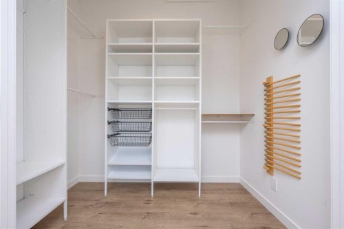 408 Greenbriar Common Nw, Calgary, AB - Indoor Photo Showing Other Room