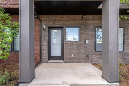 408 Greenbriar Common Nw, Calgary, AB - Outdoor