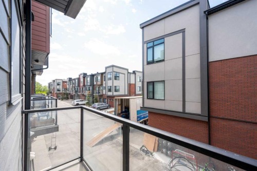 408 Greenbriar Common Nw, Calgary, AB - Outdoor With Exterior