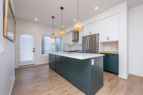408 Greenbriar Common Nw, Calgary, AB - Indoor Photo Showing Kitchen With Upgraded Kitchen