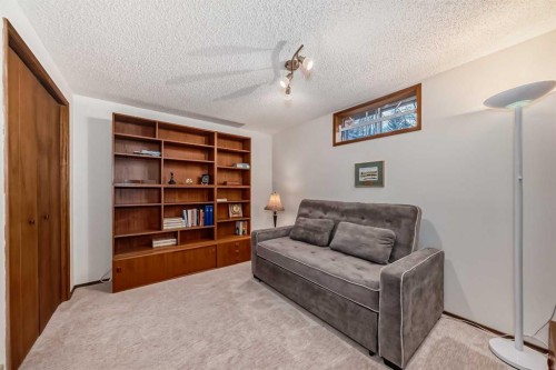 111 Oakside Road Sw, Calgary, AB - Indoor