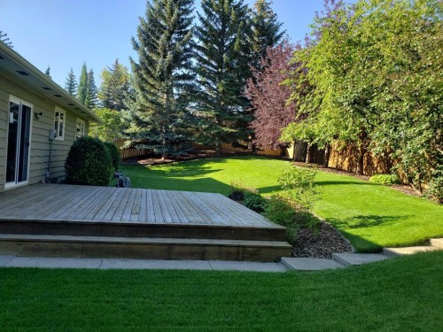 111 Oakside Road Sw, Calgary, AB - Outdoor