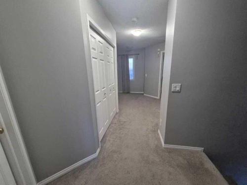422 Bridlecreek Green Sw, Calgary, AB - Indoor Photo Showing Other Room