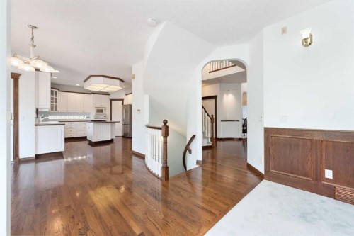 1600 Evergreen Hill Sw, Calgary, AB - Indoor Photo Showing Kitchen