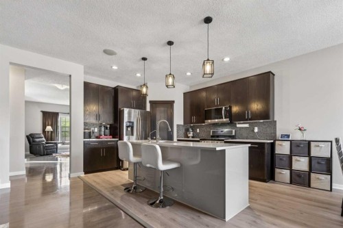 139 Elgin Terrace Se, Calgary, AB - Indoor Photo Showing Kitchen With Upgraded Kitchen