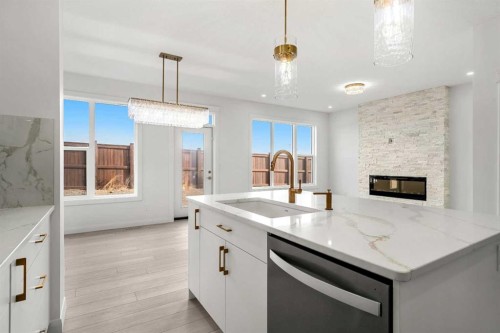 94 Cornerbrook Crescent Ne, Calgary, AB 