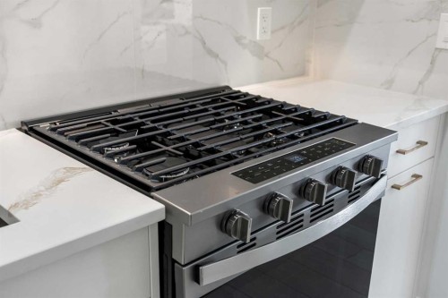 94 Cornerbrook Crescent Ne, Calgary, AB 