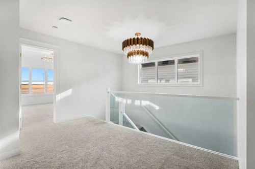 94 Cornerbrook Crescent Ne, Calgary, AB 