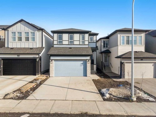 94 Cornerbrook Crescent Ne, Calgary, AB 
