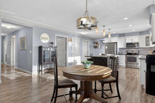 417 Frederick Avenue West, Standard, AB - Indoor Photo Showing Dining Room