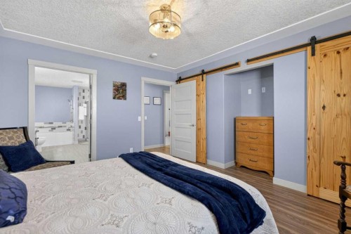 417 Frederick Avenue West, Standard, AB - Indoor Photo Showing Bedroom