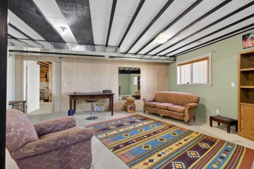 417 Frederick Avenue West, Standard, AB - Indoor