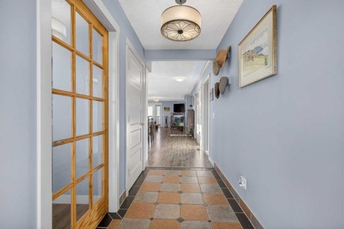 417 Frederick Avenue West, Standard, AB - Indoor Photo Showing Other Room