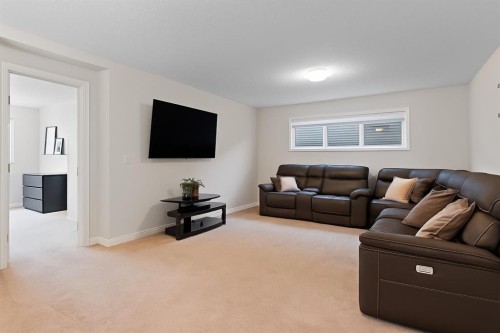 169 Buckskin Way, Cochrane, AB - Indoor Photo Showing Living Room