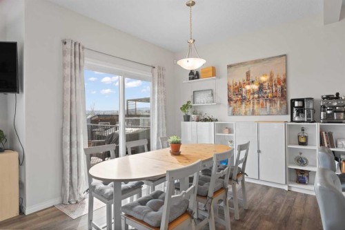 169 Buckskin Way, Cochrane, AB - Indoor Photo Showing Dining Room