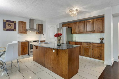 135 Panatella Close Nw, Calgary, AB - Indoor Photo Showing Kitchen