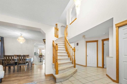 220 Edgeridge Gardens Nw, Calgary, AB 