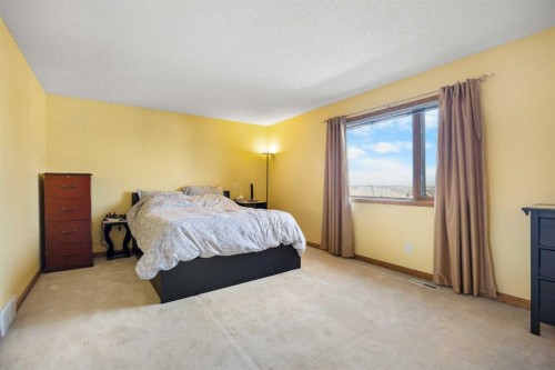 220 Edgeridge Gardens Nw, Calgary, AB 