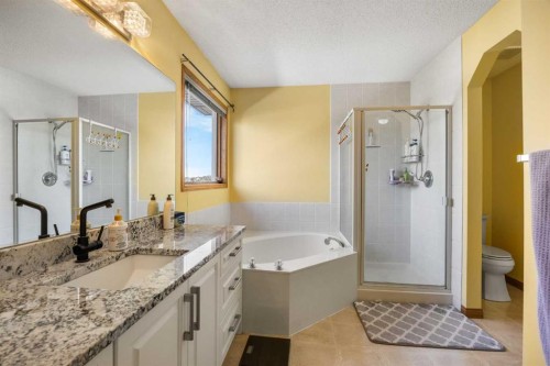 220 Edgeridge Gardens Nw, Calgary, AB 